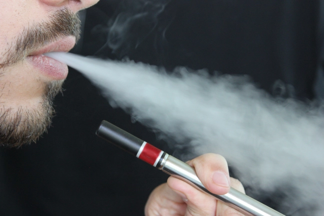 Nghiên cứu mới nhất chỉ ra rằng thuốc lá điện tử e-cigarettes có thể gây tổn hại đến adn như thuốc lá truyền thống - 2