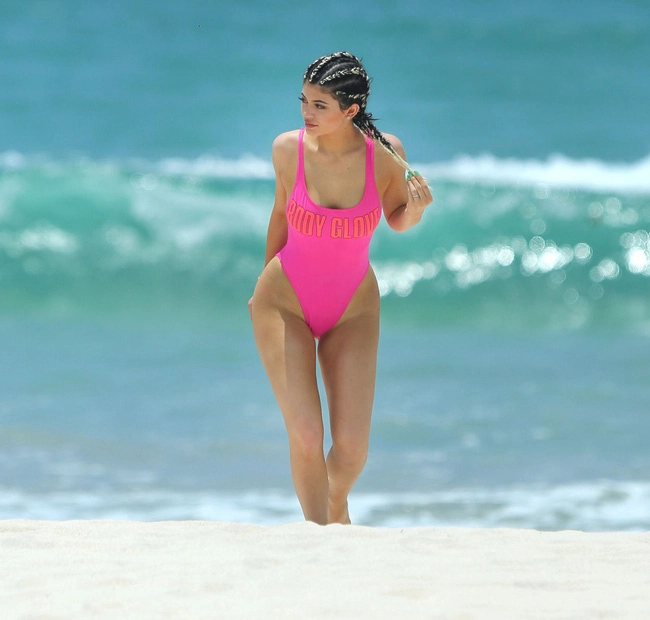 Những mẫu bikini hot điên đảo hè này mà bạn không nên bỏ qua - 5