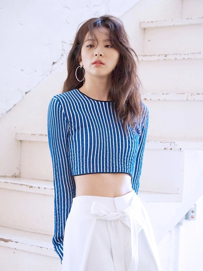 Sở hữu vòng eo con kiến ít sao k-pop nào lại chăm chỉ diện crop-top như seulgi - 9