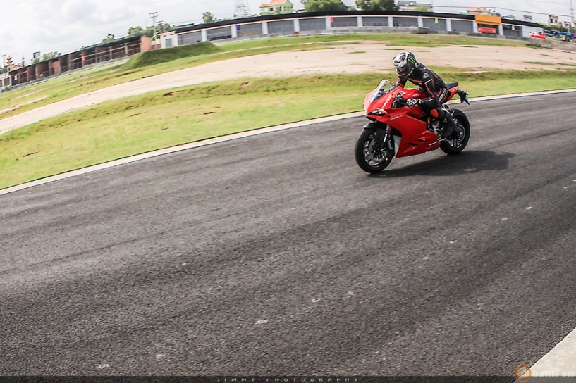 Tuyệt phẩm thương mại ducati 959 panigale gào thét trong ngày hội trackday của ducati việt nam - 13