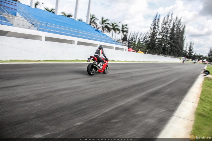 Tuyệt phẩm thương mại ducati 959 panigale gào thét trong ngày hội trackday của ducati việt nam - 17