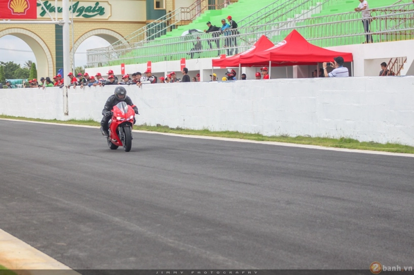 Tuyệt phẩm thương mại ducati 959 panigale gào thét trong ngày hội trackday của ducati việt nam - 27