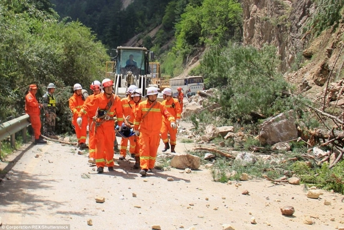 Cửu trại câu bị động đất phá hủy nặng nề không còn là thiên đường hạ giới - 18