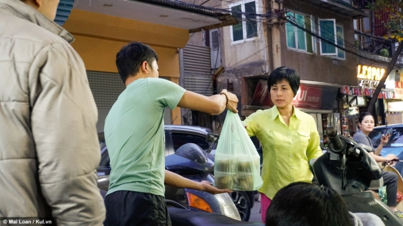 Dân hà nội đổ xô ăn đi ăn bánh trôi trứ danh nhà bác phạm bằng - 16