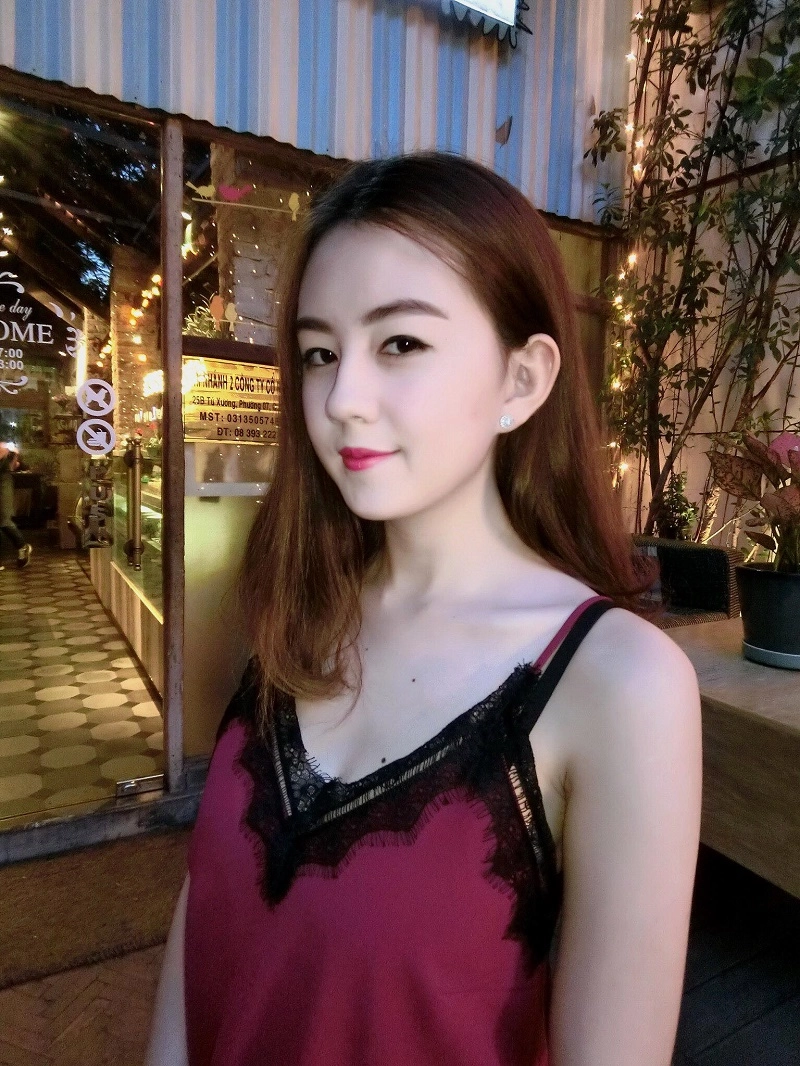 Người đàn ông quyền lực phía sau hotgirl minh nguyệt - 1