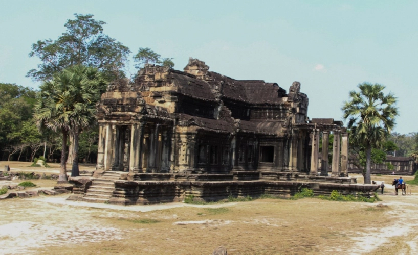 Những câu chuyện chưa kể về quần thể angkor - 4