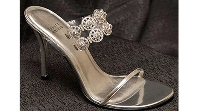 wish list giày tín đồ thời trang theo đuổi có đôi lên tới gần trăm tỷ đồng nhưng nhìn như giày đi chợ - 18