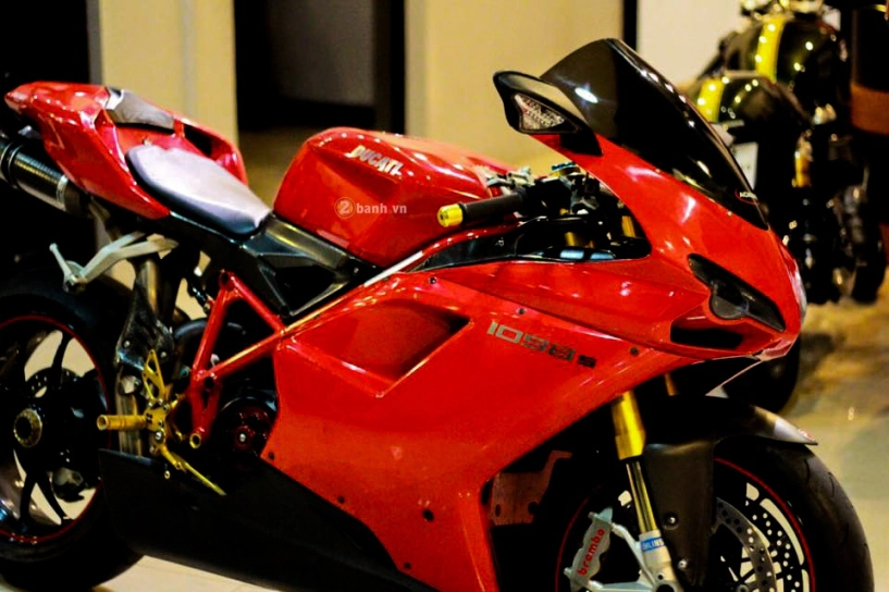 Ducati 1098s vẻ đẹp đầy quyến rũ với bản độ nhẹ nhàng - 8