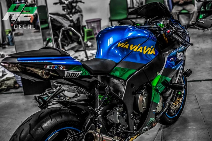 Hung thần zx10r lột xác với phong cách via via agv - 1