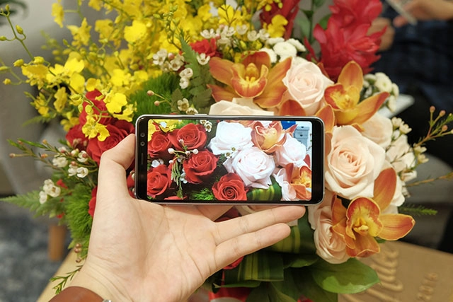 3 lý do chuẩn khỏi chỉnh khiến phái đẹp phát cuồng vì galaxy a8 - 3