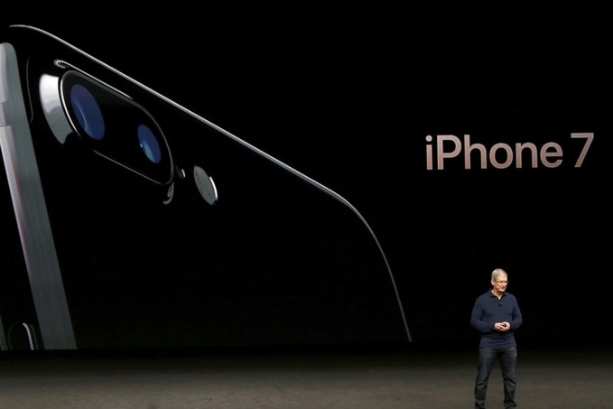 Apple vô tình để lộ chức năng mở khóa face id trên iphone 8 - 4