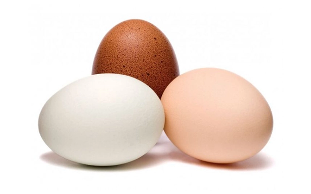 Cách đơn giản giúp chọn trứng gà sạch an toàn không lo bị tẩy trắng - 1
