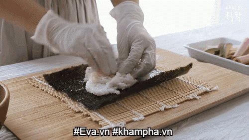 Cách làm kimbap hoa vừa ngon vừa đẹp - 11