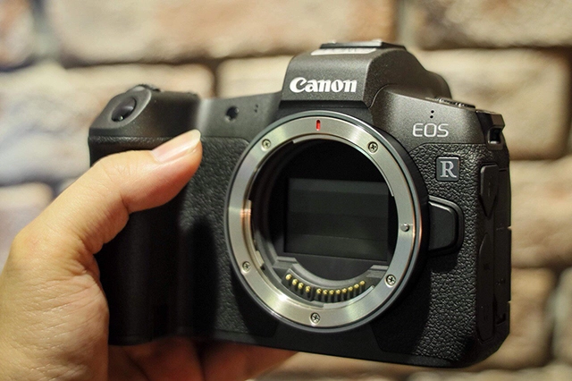 Canon ra mắt dòng máy ảnh eos r - full frame không gương lật với nhiều tính năng vượt trội - 1