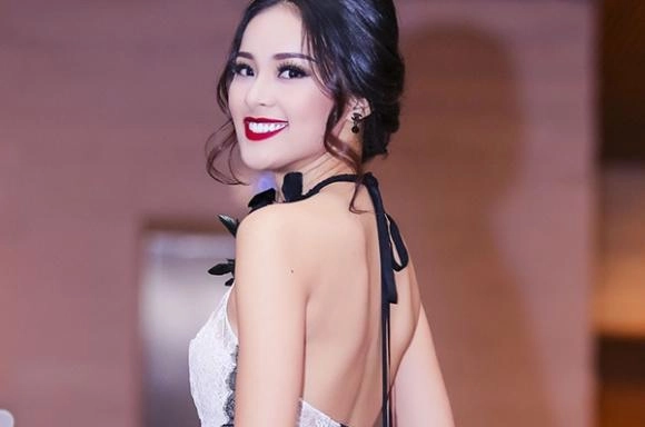 Đâu chỉ hoàng thùy phạm hương và loạt mỹ nữ sau cũng từng là nạn nhân của make up lỗi - 7