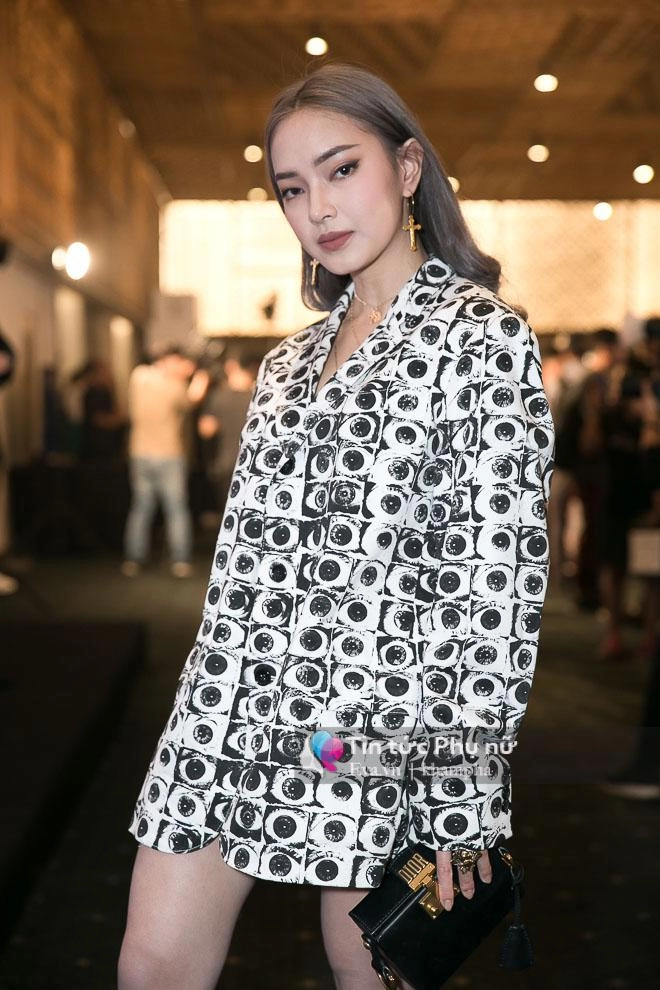 Hhen niê diện váy ôm không chút mỡ thừa thắng giải mặc đẹp của elle style awards 2018 - 14