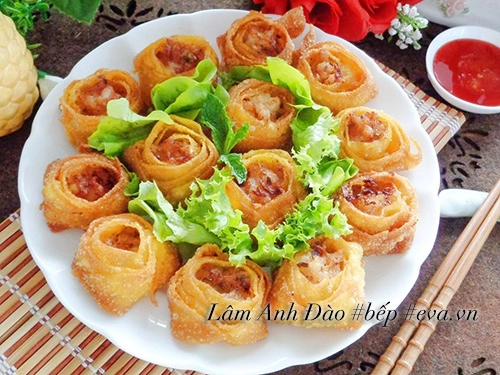 Hoành thánh hình hoa hồng chiên giòn cho chị em mê ăn vặt - 11