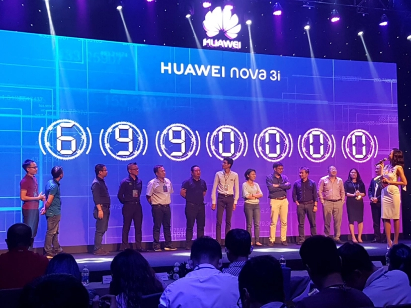 Huawei công bố hai smartphonemới với 4 camera hỗ trợ ai tại việt nam - 3