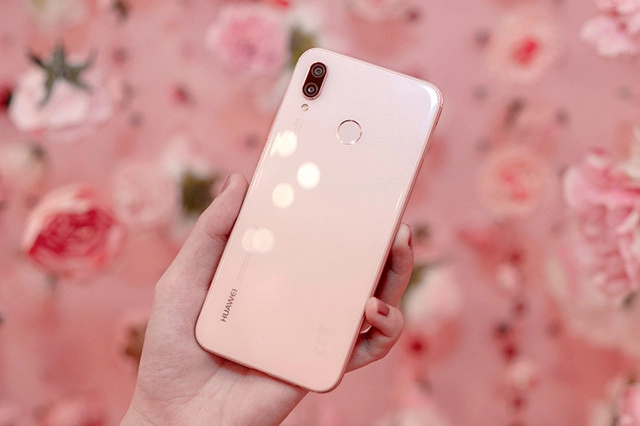 Huawei nova 3e chinh phục phái đẹp với phiên bản hồng sakura pink - 1