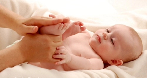 Những điều cần biết khi chăm sóc trẻ sơ sinh - 4