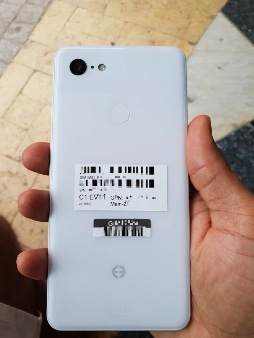 Pixel 3 xl phiên bản màu trắng xuất hiện với tai thỏ khổng lồ - 3