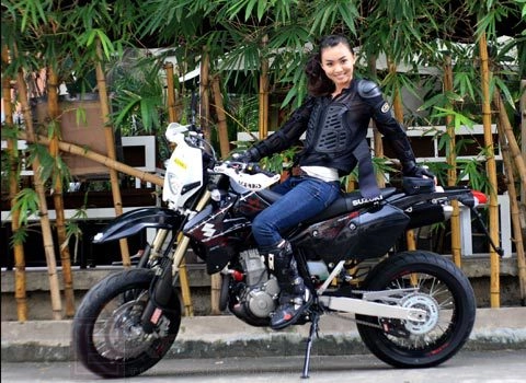  suzuki dz-r400sm đầu tiên tại việt nam - 1