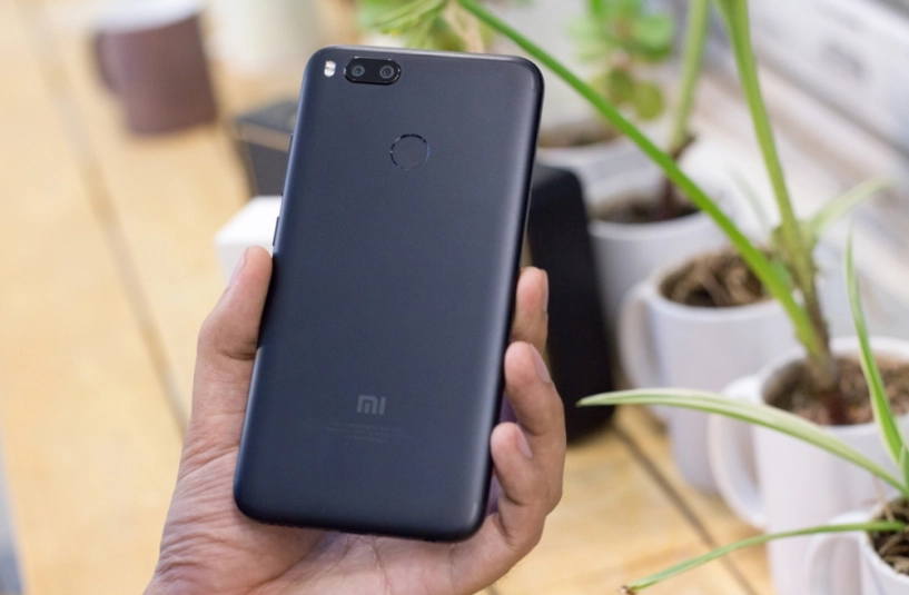 Trên tay xiaomi mi 5x cấu hình hơn hẳn bphone 2 giá gần 6 triệu đồng - 1