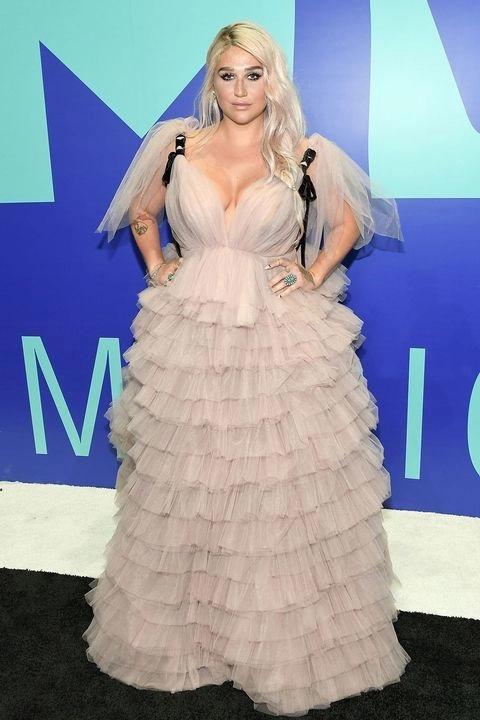 Vắng bóng taylor swift katy perry và nicki minaj kèn cựa váy áo tại vmas 2017 - 10