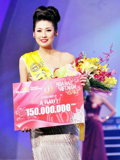 Phát hiện hội bạn thân toàn hoa hậu vừa xinh lại còn ăn mặc đẹp - 8