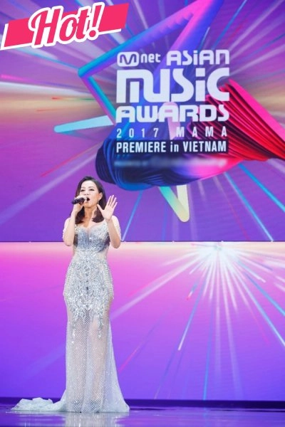 Thu minh phạm hương không ai nhường ai khi xuất hiện tại mama 2017 - 3