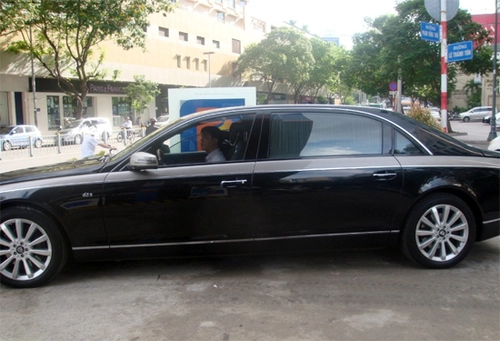  báo nước ngoài đăng ảnh maybach 62s ở sài gòn - 3