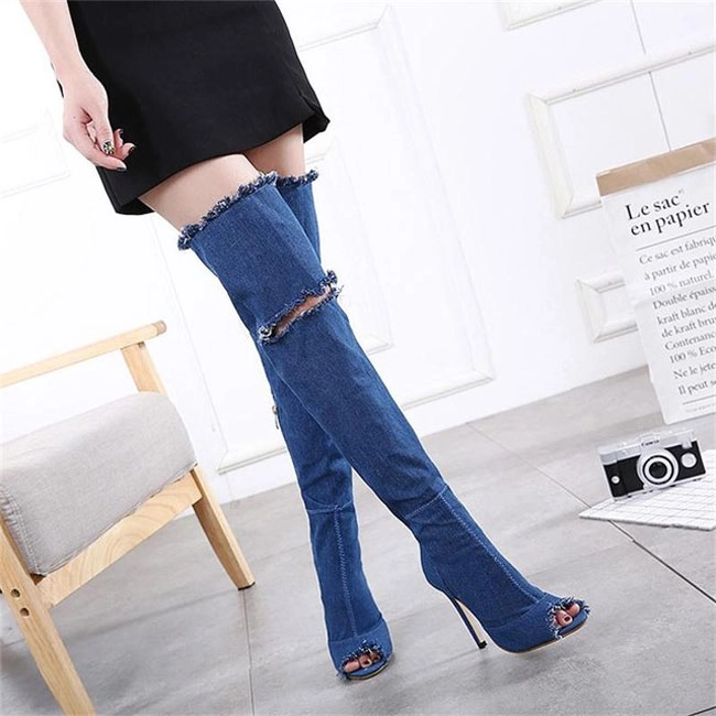 Boot denim bị chê tả tơi của kim kardashian lại hot bất ngờ tại các shop thời trang việt - 4