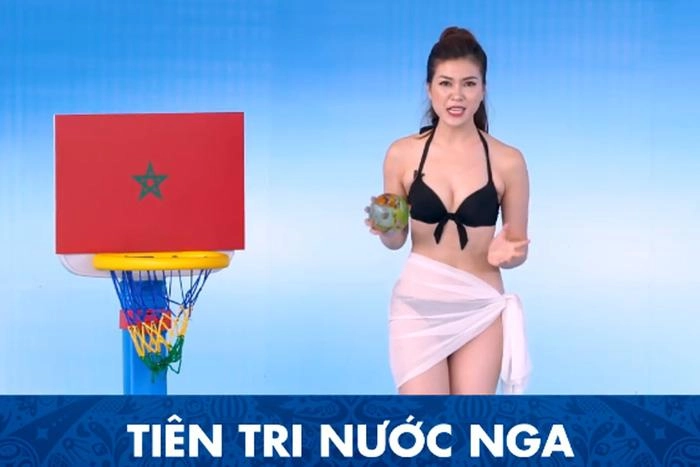 Cộng đồng mạng náo loạn vì mc việt nam mặc bikini dẫn world cup - 1