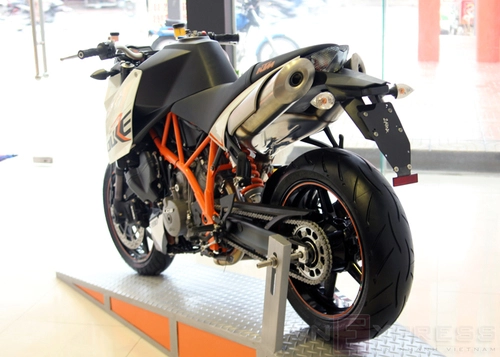  ktm 990 super duke r 2013 đầu tiên về việt nam - 3