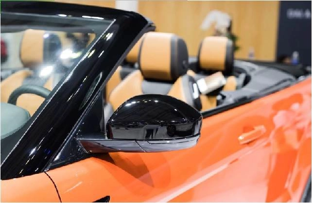 Land rover evoque convertible giá 35 tỷ mui trân đep mê hôn - 3