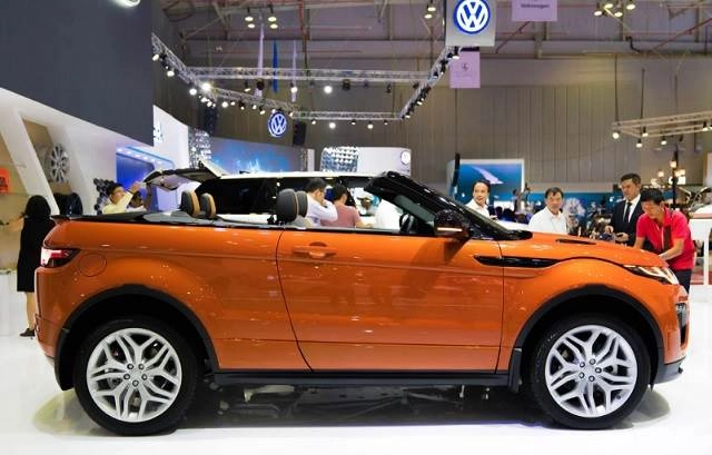 Land rover evoque convertible giá 35 tỷ mui trân đep mê hôn - 5
