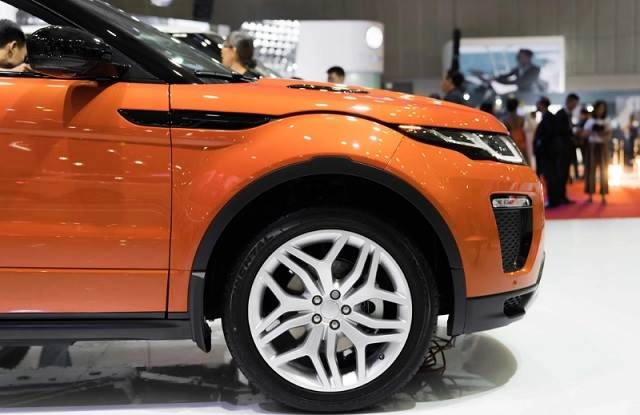 Land rover evoque convertible giá 35 tỷ mui trân đep mê hôn - 11