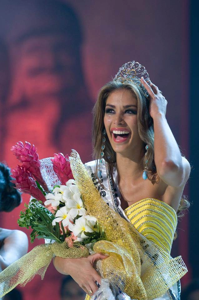 Miss universe đẹp nhất thế giới quay lại việt nam tham dự hoa hậu hoàn vũ 2017 - 2