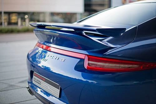  porsche 911 carrera 4s dành tặng 5 triệu fan - 5