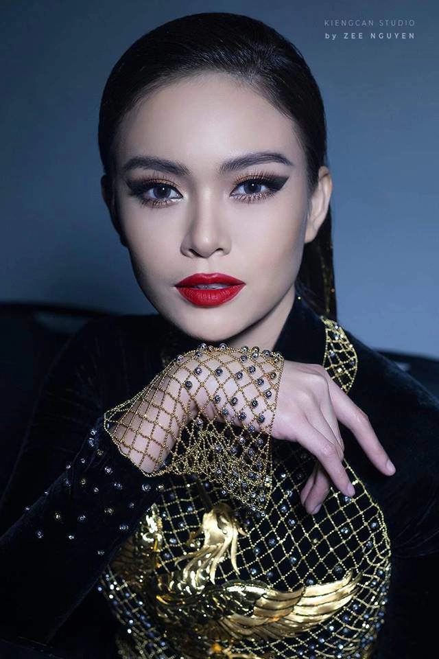 Tiễn h hen niê lên đường thi miss univere mâu thuỷ chỉ đánh son kẻ mày mà vẫn xinh đẹp - 9