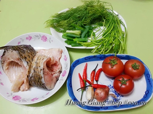 Canh cá chép nấu thì là nóng hổi trôi cơm - 1