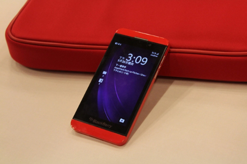 Ngỡ ngàng với những smartphone màu đỏ tuyệt đẹp trước iphone 7 red product - 3