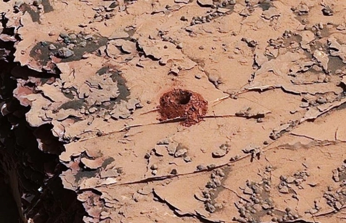 Tàu thăm dò curiousity của nasa tìm thấy bằng chứng của sự sống trên sao hỏa - 1