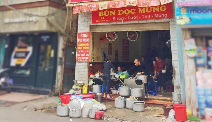 Ghé quán bún chửi ngô sĩ liên thử ăn một bữa no không tiếng chửi - 2