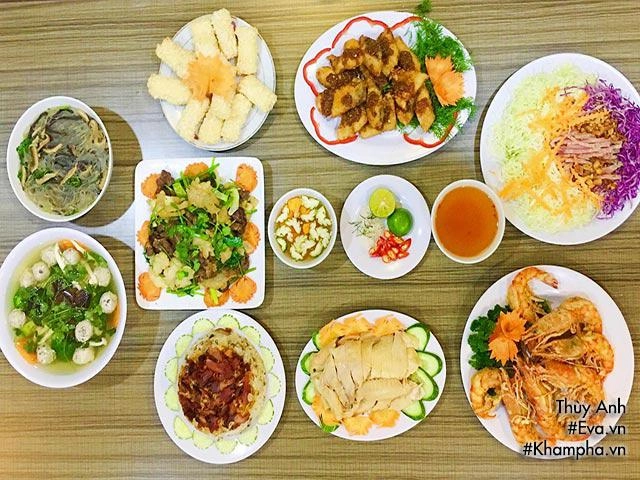 Bữa cơm đơn giản với thịt ba chỉ kho dừa canh mồng tơi nhưng ai thấy cũng thèm - 9