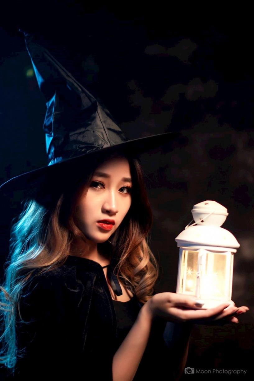Linh kul hóa thân nữ phù thủy xinh đẹp trong bộ ảnh halloween - 4