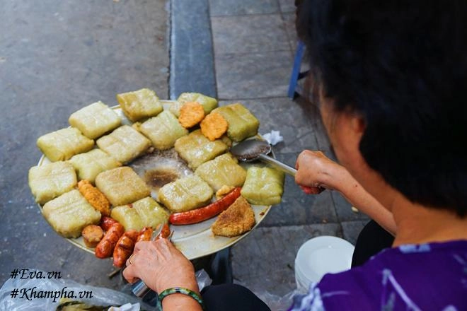 Món bánh chưng rán độc đáo nhất hà nội khiến cụ bà 92 tuổi móm mém vẫn phải ăn đều - 3