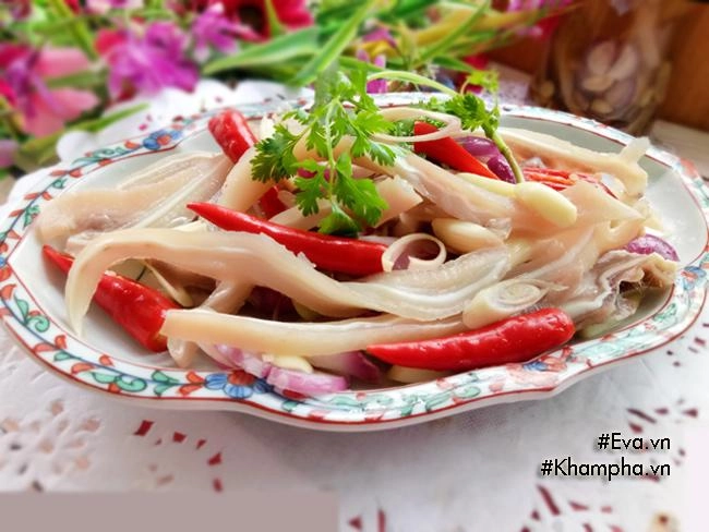 Tai heo ngâm mắm chua ngọt giòn sần sật cho ông xã nhậu chơi ngày tết - 10