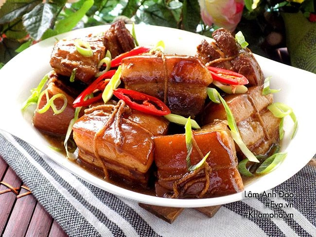 Thịt kho đông pha nóng hổi mềm tan trong miệng - 7