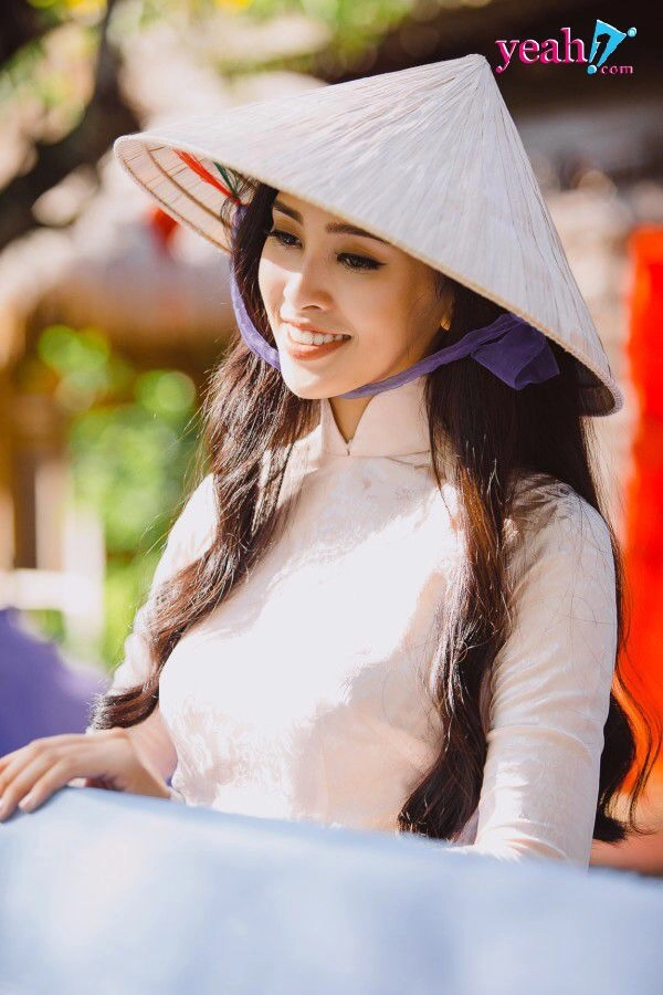 Á khôi áo dài phương linh bị ném đá khi chê tiếng anh của hoa hậu tiểu vy tại miss world 2018 đáng xấu hổ - 3